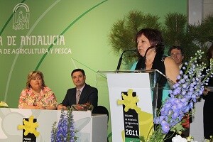 La Consejería entrega el premio Agricultura y Pesca 2011 a la almeriense Mª Carmen Ramón