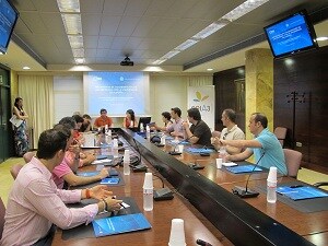 Éxito de la primera reunión sectorial entre la UAL y las empresas hortofrutícolas