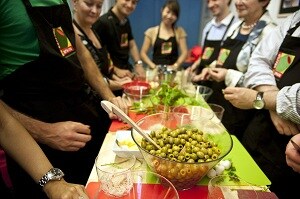 Extenda e Interaceituna inician una campaña de promoción de la aceituna de mesa de España en Hungría