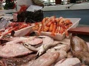 Planas destaca la labor de la Junta para impedir la venta de pescado que incumpla la reglamentación comunitaria