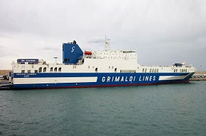 Grimaldi una de las principales navieras europeas escala en el Puerto de Almería