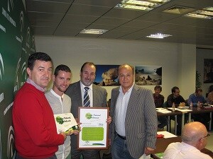 La Junta entrega el distintivo marca ‘Parque Natural de Andalucía’ al aceite ‘Oro de Níjar’ de la sociedad Sol de Portocarrero