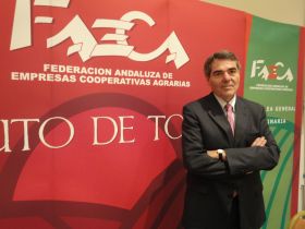 El presidente del PP andaluz se reúne con Faeca
