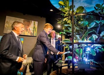 El Rey de los Países Bajos asiste a la celebración del 50 aniversario de Koppert Biological Systems