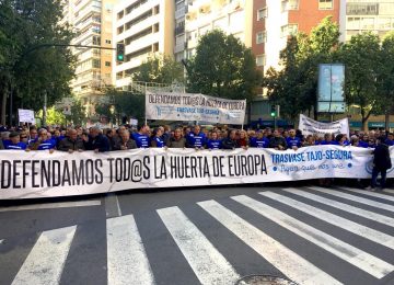 Los regantes de Almería exigen al Gobierno que ponga en uso todos los pozos de cuenca del Segura