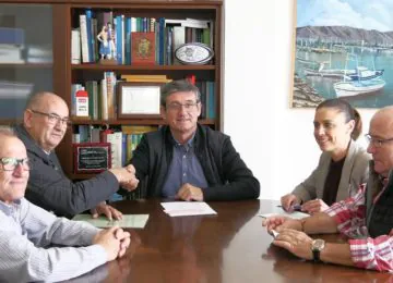 Campoejido dona al Ayuntamiento de Adra más de 3.000 euros para políticas de igualdad