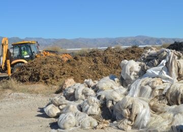 El Ayuntamiento de Berja exige a la Junta de Andalucía que solucione el problema de recogida de residuos agrícolas