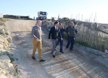 El Ejido mejora otro camino rural en el núcleo de Balerma