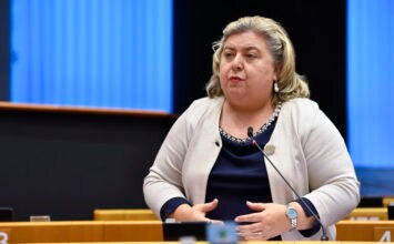 Clara Aguilera reclama a la Comisión Europea una solución rápida y justa ante el anuncio de aranceles de EEUU