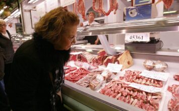 La consejera Carmen Crespo lamenta la no inclusión de la carne y el pescado en la rebaja del IVA