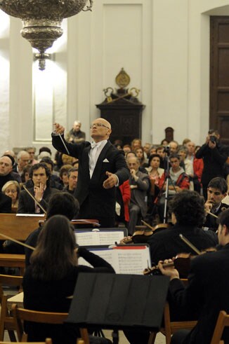 Algis Zaboras dirige la Orquesta Provincial de JJMM/I. ABALOS
