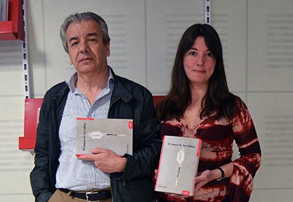 José Gutiérrez y Mariana Lozano, en la sede de Esdrújula Ediciones/A.A. 