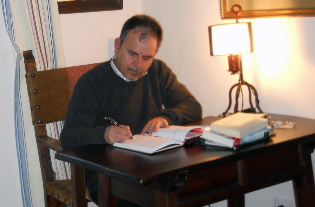 Manuel Juárez en su despacho
