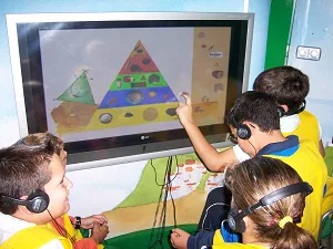 Escolares de más de 70 colegios de Almería participan en el ‘Plan de consumo de fruta’