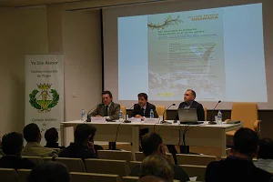 Junta y el Consejo de Colegios de Ingenieros Técnicos Agrícolas de Granada analizan las nuevas normas de uso de fitosanitarios