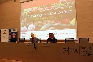 El 65% de los productos hortofrutícolas protegidos de Almería se cultiva con técnicas de control biológico