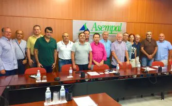La Mesa del Agua de Almería demanda un riego de socorro para salvar cuatro millones de árboles frutales en el Almanzora