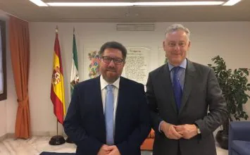 Sánchez Haro y el embajador británico analizan los posibles efectos del Brexit en las relaciones comerciales con Andalucía