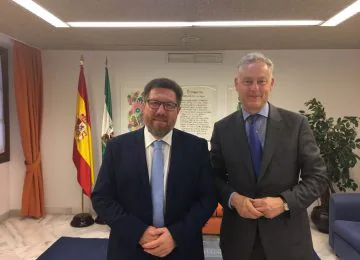 Sánchez Haro y el embajador británico analizan los posibles efectos del Brexit en las relaciones comerciales con Andalucía
