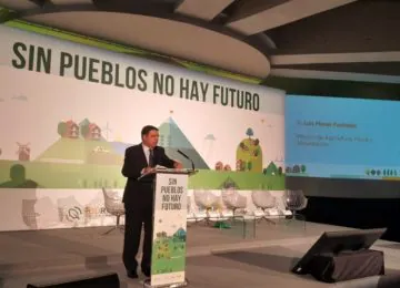 Luis Planas: Los jóvenes y las mujeres son clave para el desarrollo de las zonas rurales
