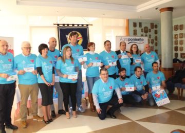 Grupo Agroponiente colabora en la ‘Carrera Azul por el Autismo’, patrocinada por Fashion