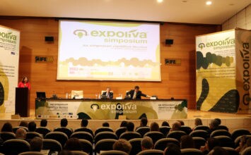 Carmen Crespo aboga por la unión de las administraciones en torno a un sector tan estratégico como el olivar