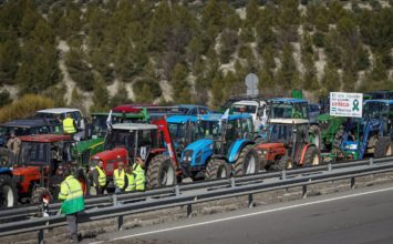 Mañana gran tractorada y manifestación en defensa del sector agrario en Granada