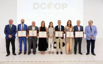 La consejera andaluza de Empleo entrega los XXVII Premios Dcoop a la Calidad del Aceite de Oliva