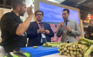 El espárrago verde se promociona en Fruit Attraction ante los profesionales del sector