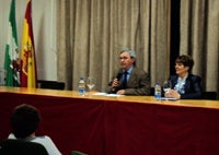 Ángel Cobo imparte una conferencia en el XXV aniversario del IES JMR de Motril Ángel Cobo imparte una conferencia en el XXV aniversario del IES JMR de Motril