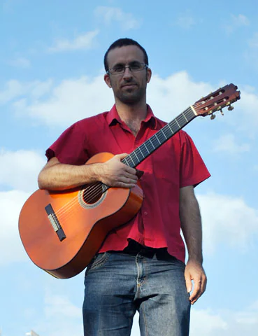 Rafa Hoces ha obtenido el doctorado en flamenco con una tesis sobre transcripción musical para guitarra flamenca