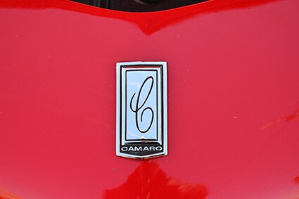 4-Javier-Dolz-y-su-Chevrolet-Camaro-logo