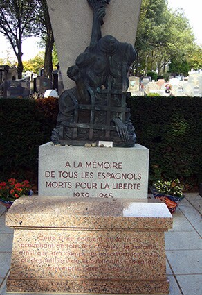 monumento-cementerio-paris-3