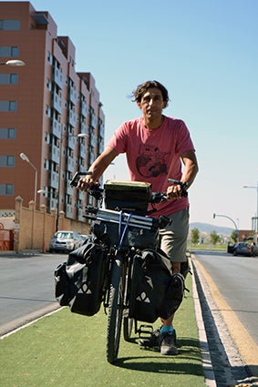 Salva ha cumplido su sueño de dar la vuelta al mundo en bicicleta/A.A