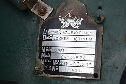 Paco-Vallejo-opel-regent-placa