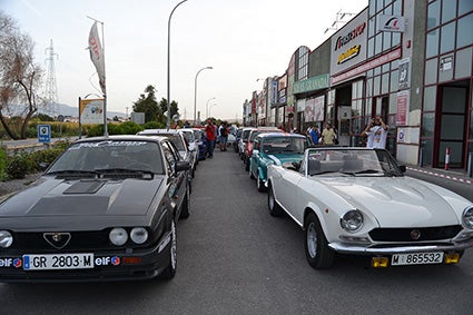 VI Ruta Nocturna de Coches Clásicos y Populares, organizada por  la asociación Clasicoche/A.A. 