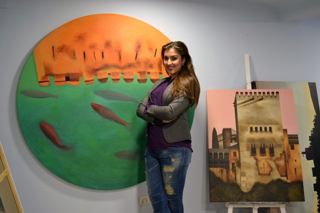 Paloma Ruiz de Almodóvar y su original obra dedicada al patio de los Arrayanes/A. ARENAS