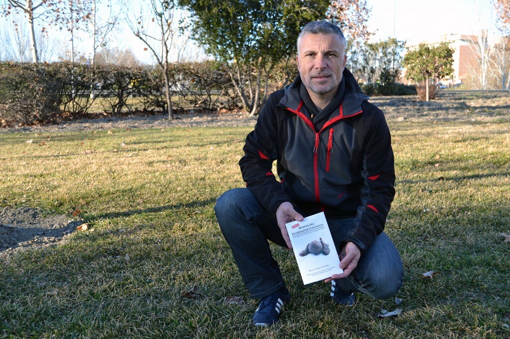 Óscar Felipe Larralde, entrenador de fútbol y autor del libro 'Manual del entrenador consciente' 24/01/2017 FOTO: ANTONIO ARENAS